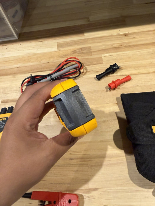 FLUKE A3004 FC WIRELESS DC CURRENT CLAMP METER NEW