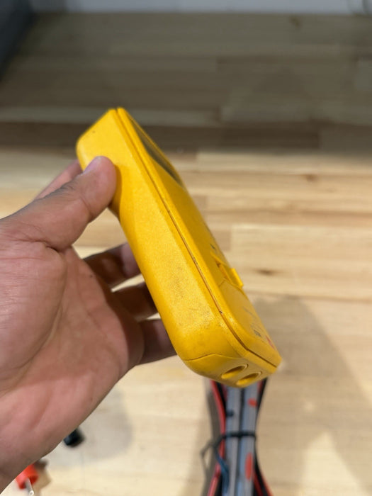 FLUKE 7-300 ELECTRICAL TESTER W/ LEADS & CLIPS- FREE SHIPPING