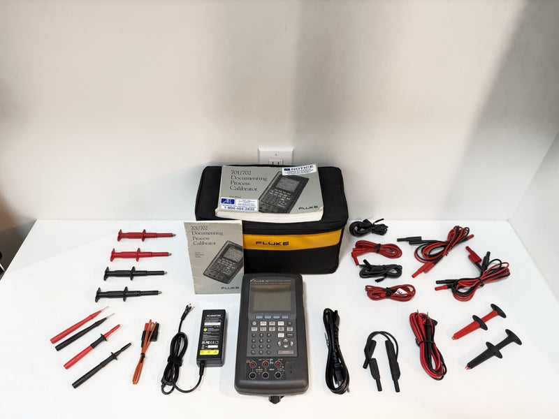 FLUKE 702 DOCUMENTING PROCESS CALIBRATOR WITH ACCESSORIES TESTED