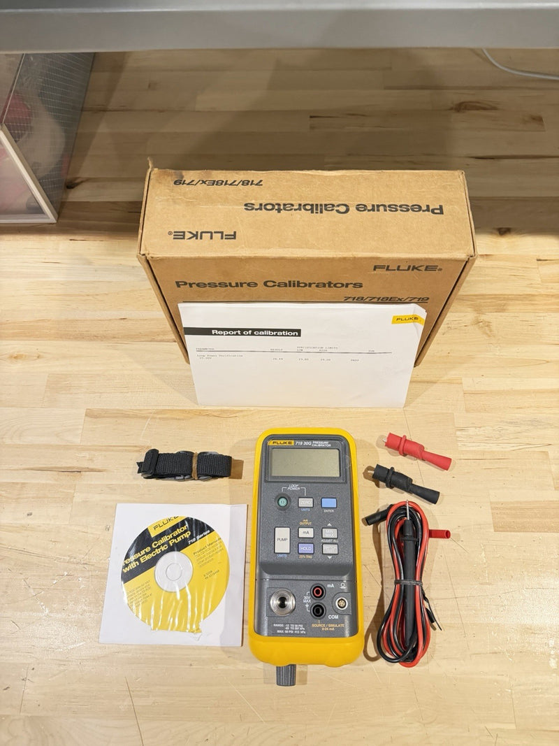 FLUKE 719 30G PRESSURE CALIBRATOR KIT W/ LEADS  (TESTED) NEW