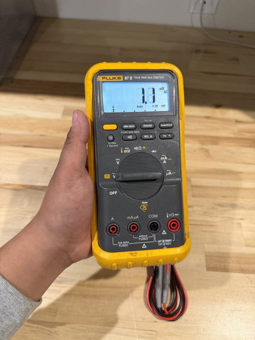 FLUKE 87V TRUE RMS MULTIMETER WITH LEADS TESTED