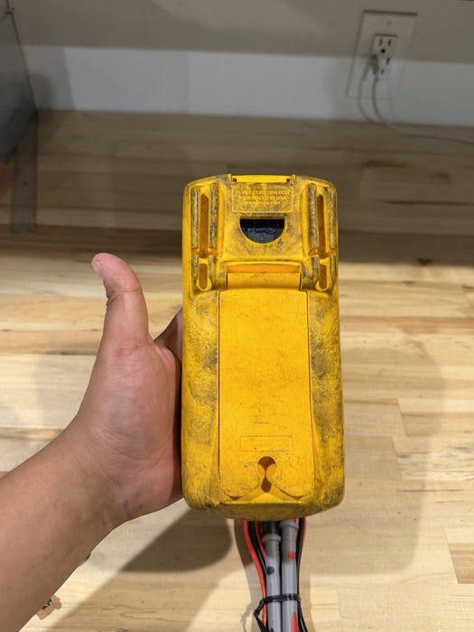 FLUKE 87V TRUE RMS MULTIMETER W/ LEADS (TESTED) SHIPS FAST