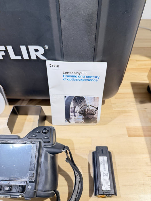 FLIR T440 THERMAL IMAGING CAMERA W/ CHARGER & BATTERY (TESTED)FREE SHIPPING READ