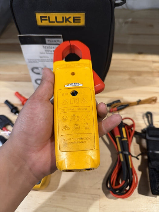 FLUKE 116/323 HVAC MULTIMETER COMBO KIT W/ ACCESSORIES (TESTED) SHIPS FAST