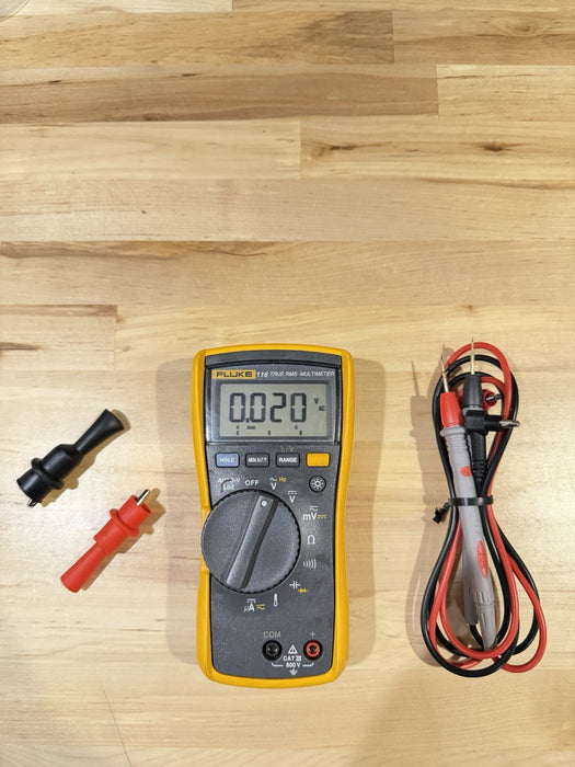FLUKE 117 TRUE RMS MULTIMETER W/LEADS & CLIPS (TESTED) SHIPS FAST