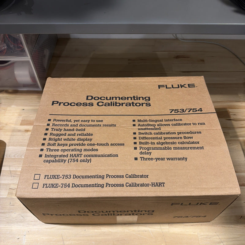 FLUKE 754 DOCUMENTING PROCESS CALIBRATOR WITH ACCESSORIES CALIBRATED 2026