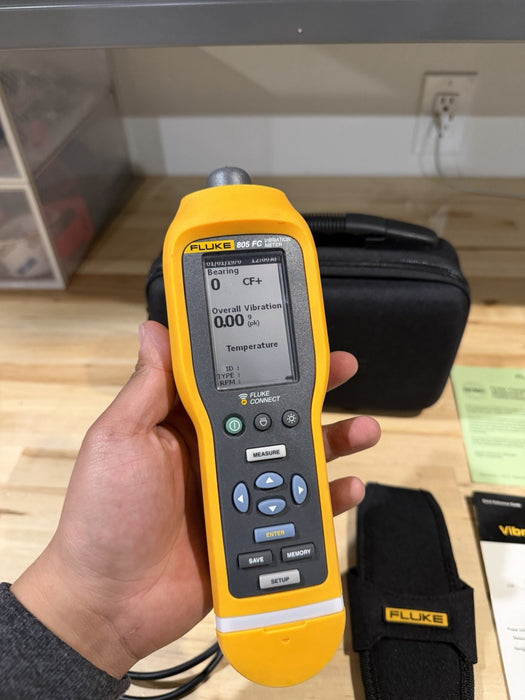 FLUKE 805 FC VIBRATION METER W / ACCESSORIES  SHIPS FAST / FREE SHIPPING