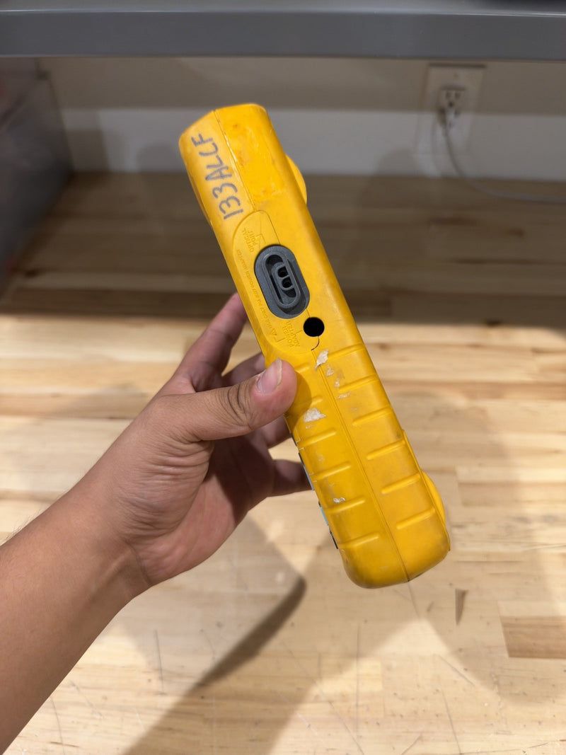 FLIKE 123 INDUSTRIAL SCOPE METER (PARTS ONLY) FOR PARTS
