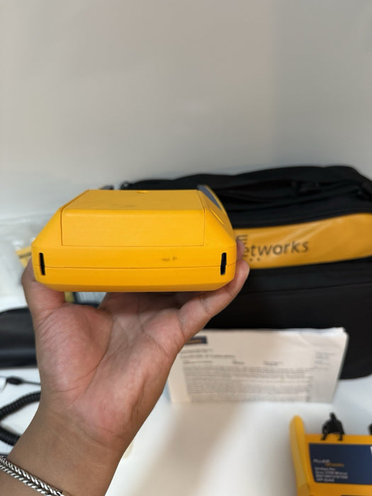 FLUKE NETWORKS VERSIV OPTIFIBER PRO OTDR KIT WITH QUAD OTDR MODULE & ACCESSORIES