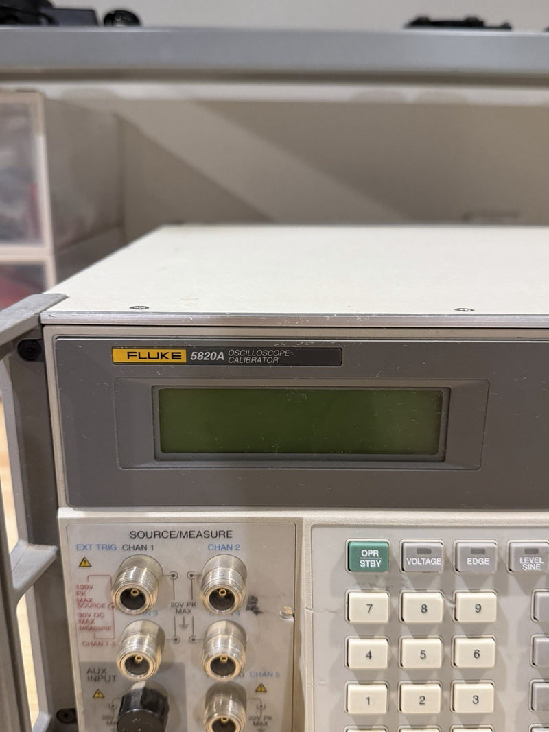 FLUKE 5820A OSCILLOSCOPE CALIBRATOR W/ 5 CHANNEL OPTION (FREE SHIPPING)