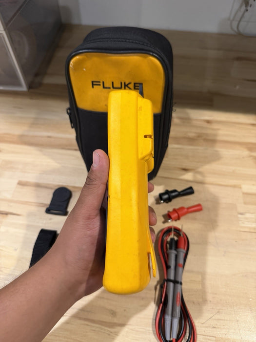FLUKE 787 PROCESS METER W/ LEADS & BAG (EXCELLENT CONDITION)-FREE SHIPPING