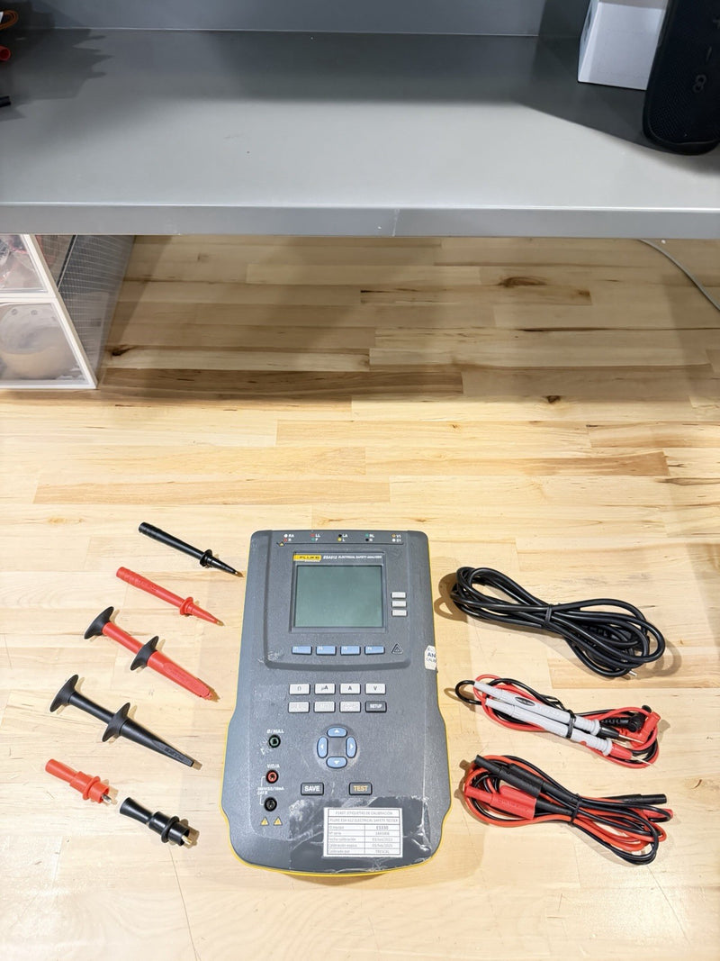 FLUKE ESA615 230V ELECTRICAL SAFETY ANALYZER TESTER WITH LEADS & CHARGER TESTED
