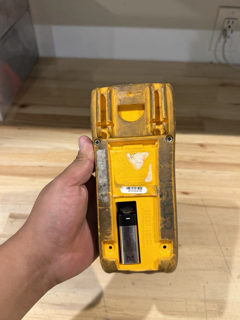 FLUKE 179 TRUE RMS MULTIMETER (PARTS ONLY) FOR PARTS DOESN’T WORK - SHIPS FAST