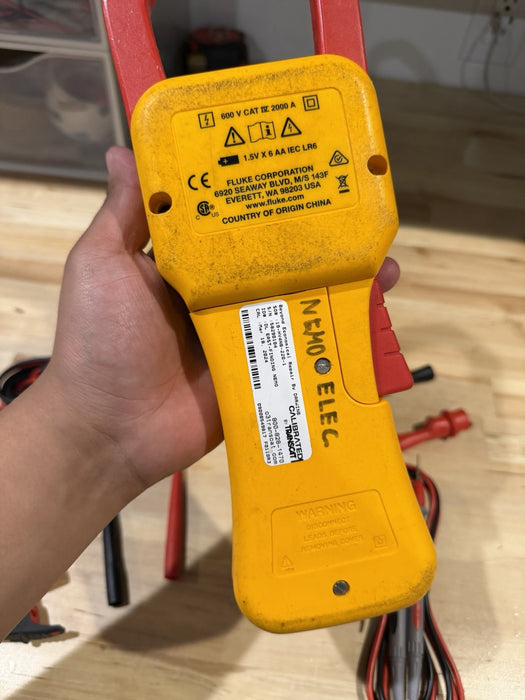FLUKE 355 AC/DC CLAMP METER WITH ACCESSORIES