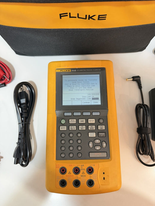 FLUKE 741B DOCUMENTING PRCESS CALIBRATOR WITH LEADS & CHARGER TESTED