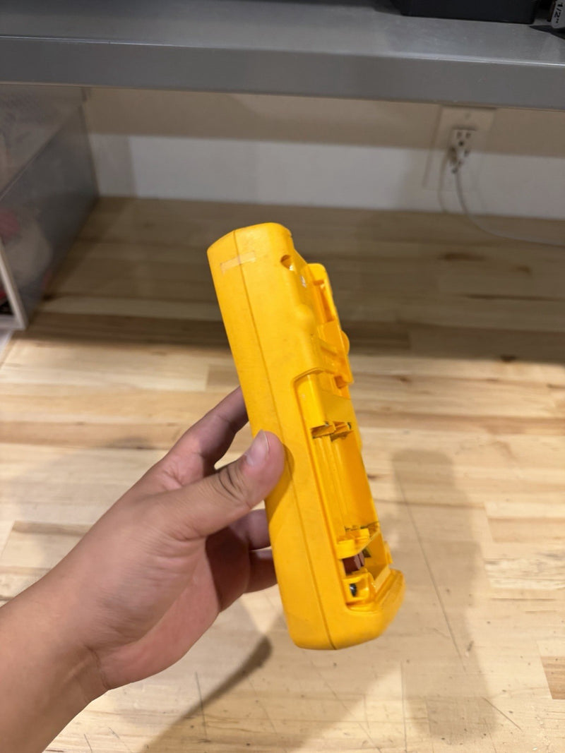 FLUKE 725 MULTIFUNCTION PROCESS CALIBRATOR (PARTS ONLY) FOR PARTS
