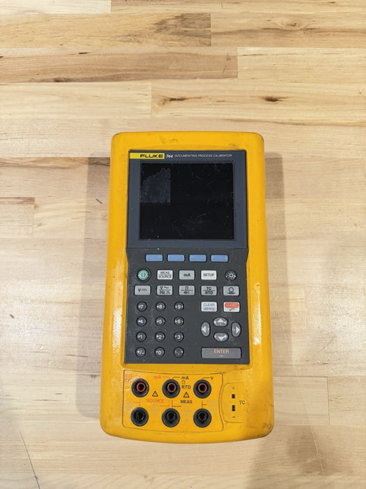 FLUKE 744 DOCUMENTING PRCESS CALIBRATOR (PARTS ONLY) FOR PARTS - DOESN’T WORK