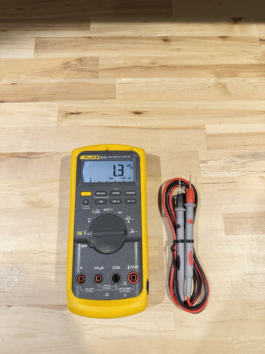 FLUKE 87V TRUE RMS MULTIMETER W/ LEADS (TESTED) SHIPS FAST