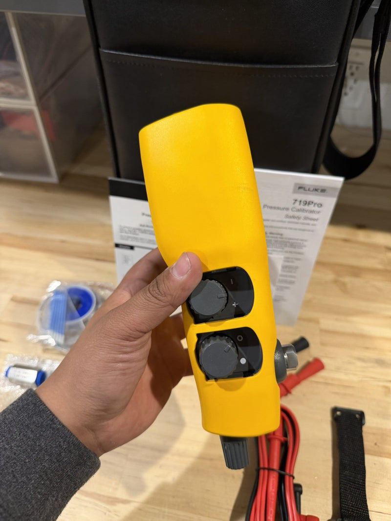 FLUKE 719PRO 30G PRESSURE CALIBRATOR KIT (PARTS ONLY) FOR PARTS