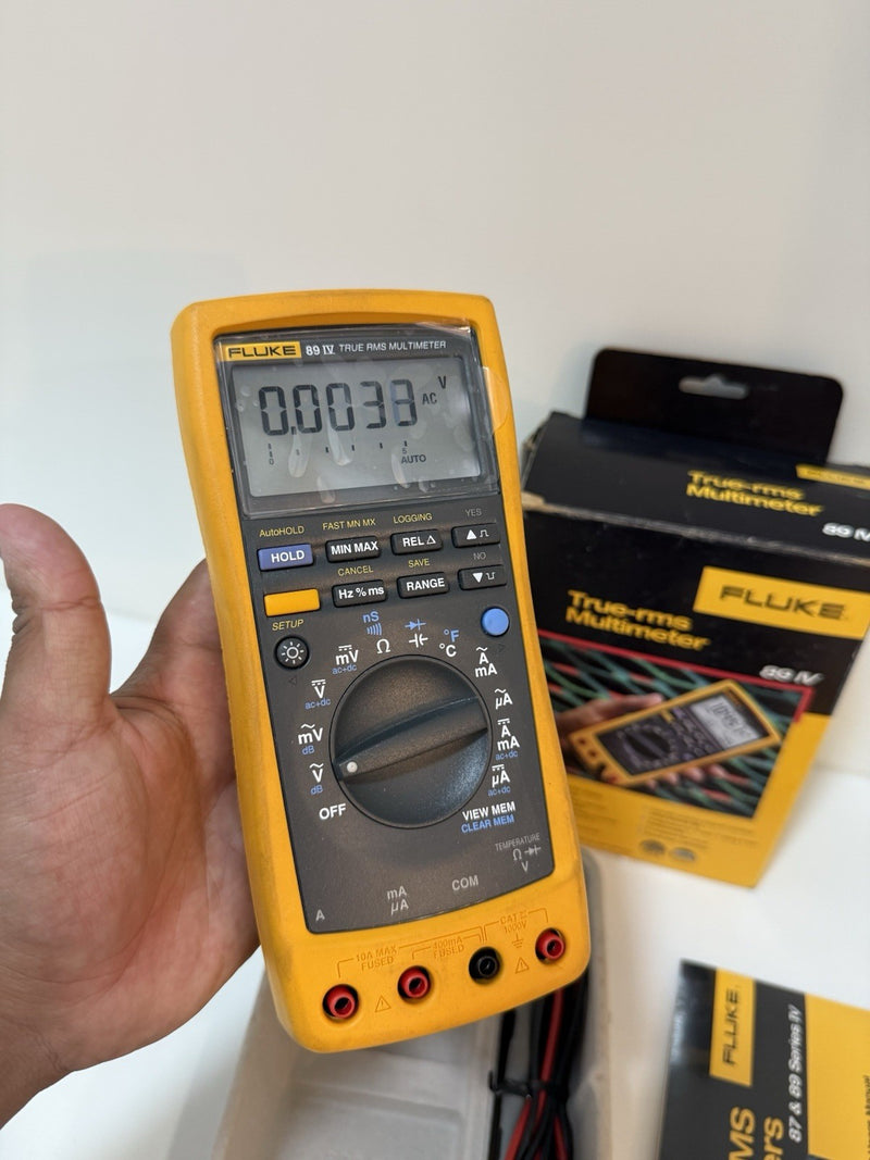 FLUKE 89 IV TRUE RMS DIGITAL MULTIMETER WITH LEADS & MANUALS