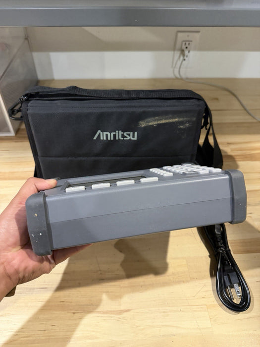 ANRITSU SITE MASTER S331C ANALYZER WITH CHARGER TESTED