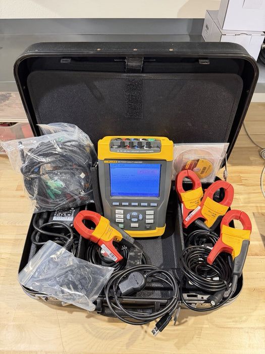 FLUKE 434 SERIES POWER QUALITY ANALYZER KIT W/ACCESSORIES - SHIPS FREE (TESTED)