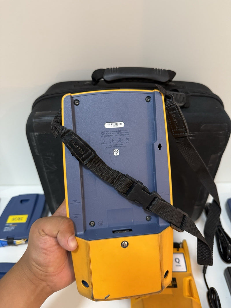 FLUKE NETWORKS VERSIV OTDR KIT WITH QUAD OTDR MODULE & ACCESSORIES