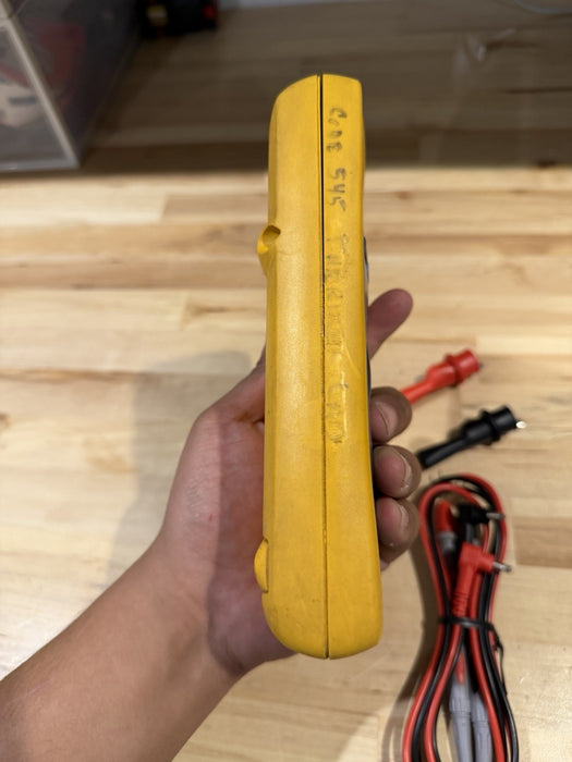 FLUKE 77 III MULTIMETER WITH LEADS TESTED