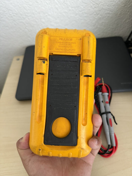 FLUKE 787 PROCESSMETER WITH LEADS