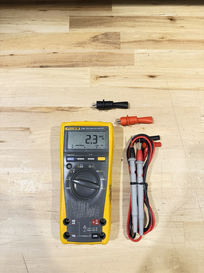 FLUKE 179 MULTIMETER W/ LEADS & CLIPS (SHIPS FAST)