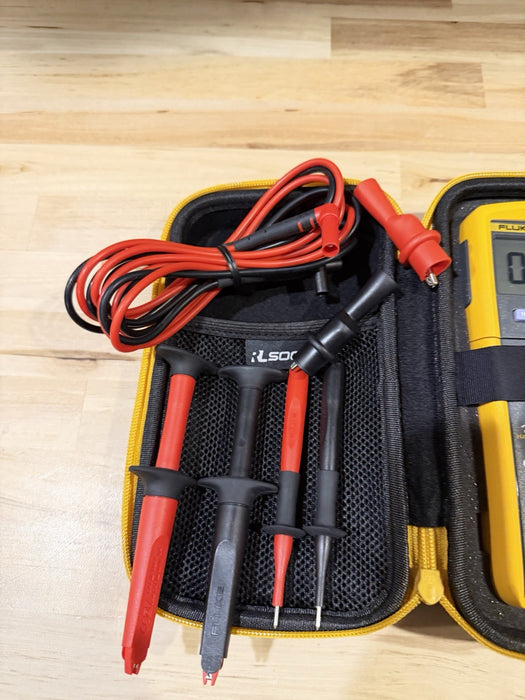 FLUKE 233 KIT REMOTE DISPLAY AUTOMOTIVE DIGITAL MULTIMETER