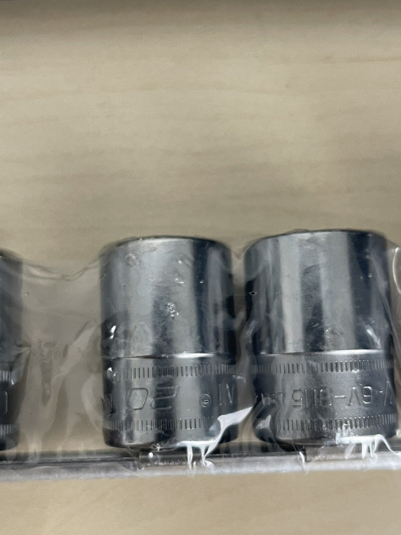 CAT/ SNAP-ON METRIC 13 PIECE SOCKET SET