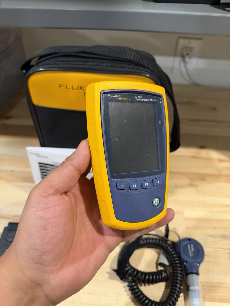 FLUKE NETWORKS FI-500 FIBER-INSPECTOR MICRO KIT W/  ACCESSORIES (TESTED)