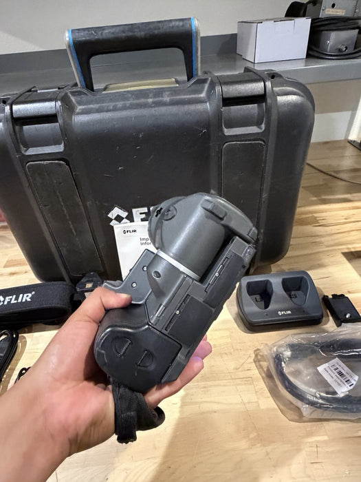 FLIR T640 THERMAL IMAGING CAMERA WITH ACCESSORIES TESTED