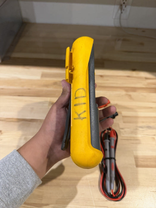FLUKE 87V TRUE RMS MULTIMETER WITH LEADS TESTED