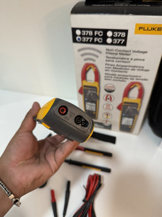 FLUKE 377 FC NON-CONTACT VOLTAGE CLAMP METER (NEW FACTORY SEALED) SHIPS FAST