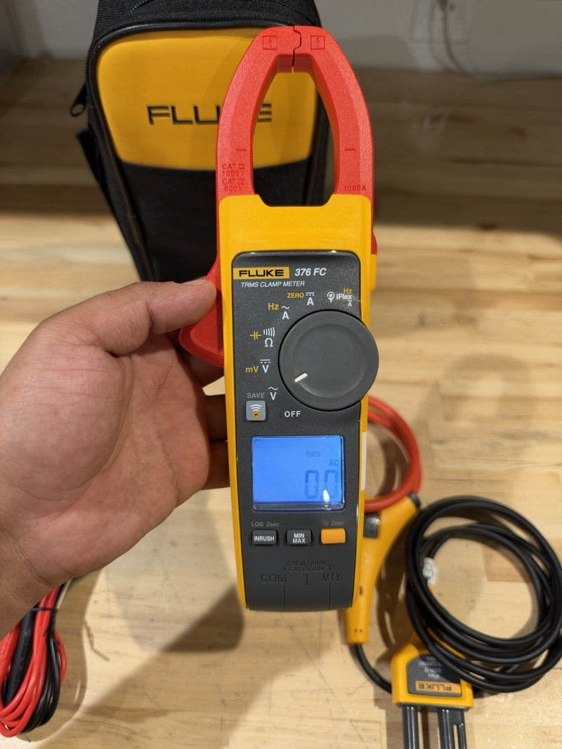 FLUKE 376FC WIRELESS TRUE RMS AC/DC CLAMP METER W/LEADS - SHIPS FAST CAL 2026
