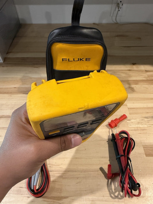 FLUKE 87V TRUE RMS MULTIMETER W/ LEADS (TESTED) SHIPS FAST