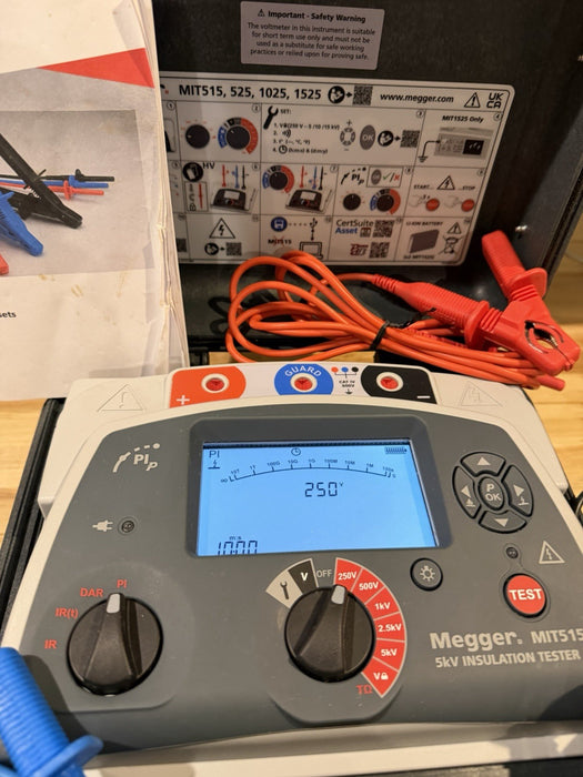 MEGGER MIT515 5KV INSULATION TESTER WITH LEADS & CHARGER TESTED