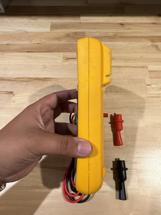 FLUKE 179 TRUE RMS MULTIMETER WITH LEAD SET TESTED
