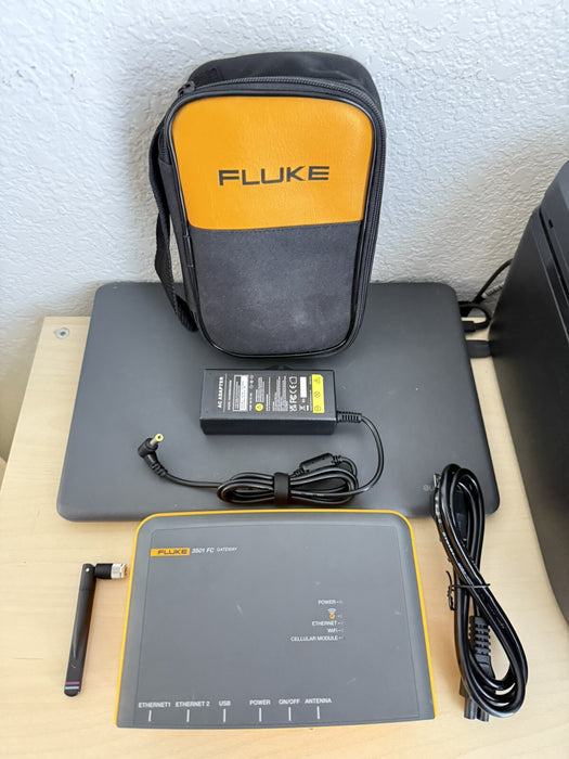 FLUKE 3501 FC GATEWAY W BAG & POWER SUPPLY