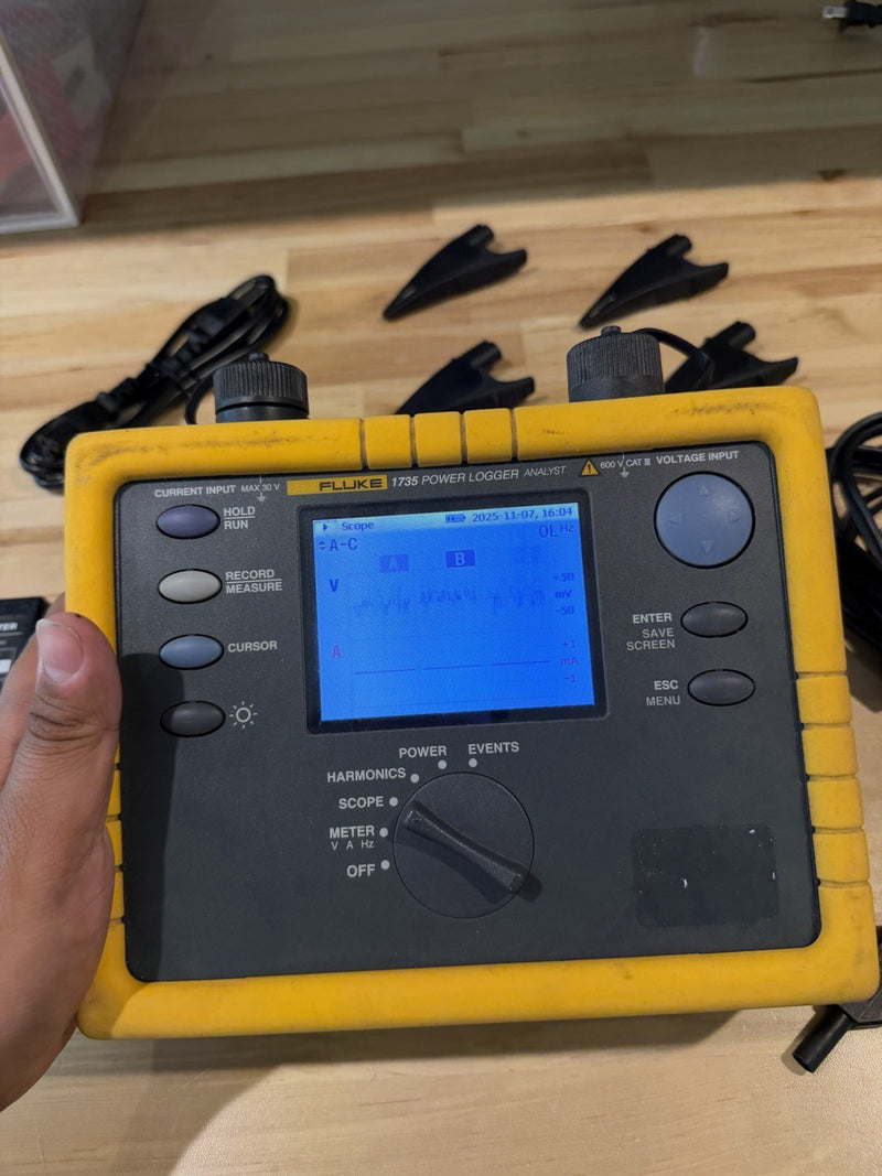FLUKE 1735 THREE-PHASE POWER LOGGER WITH PROBES & CHARGER TESTED