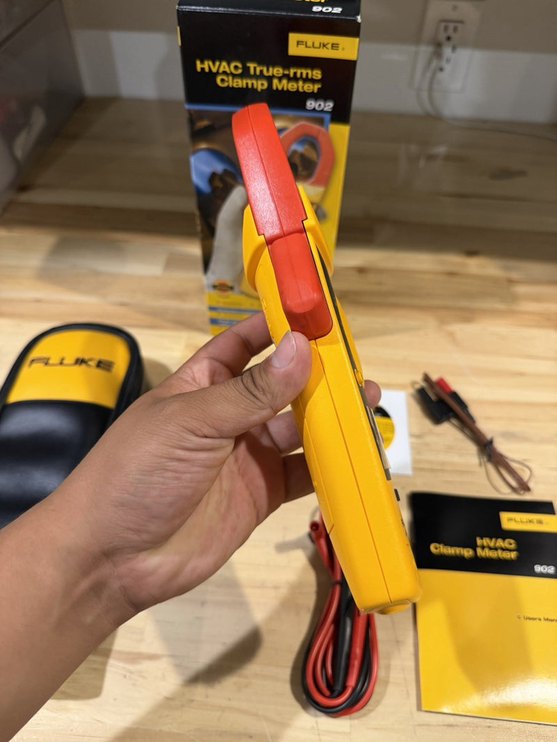 FLUKE 902 TRUE RMS HVAC CLAMP METER WITH CASE & LEADS RARE
