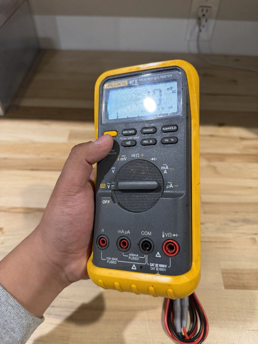 FLUKE 87V TRUE RMS MULTIMETER WITH LEADS TESTED