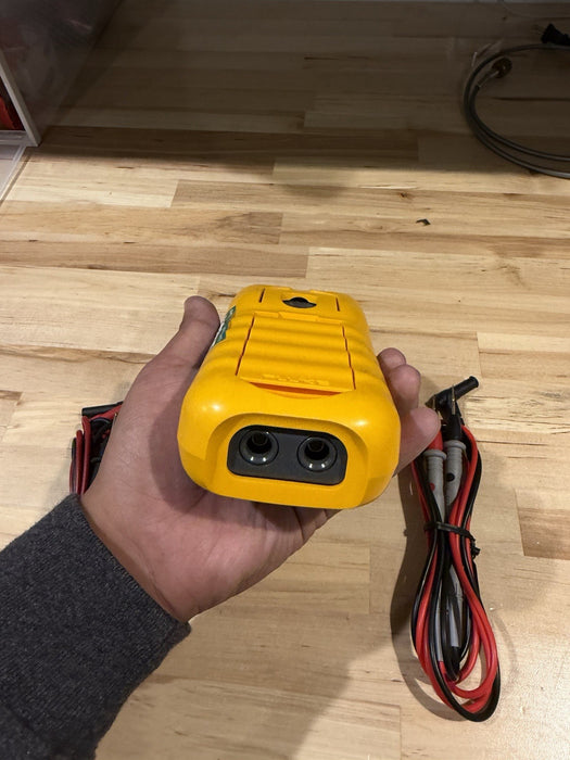 FLUKE 707 LOOP CALIBRATOR W/ ACCESSORIES - FREE SHIPPING
