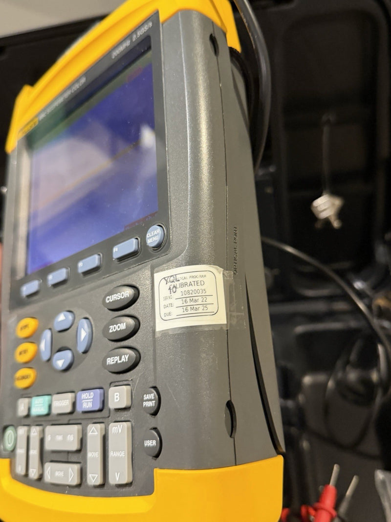 FLIKE 199C 200MHZ 2.5GS/s SCOPEMETER COLOR W/ ACCESSORIES (CALIBRATED 2025)
