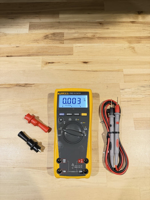 FLUKE 77-IV MULTIMETER W / LEAD SET & CLIPS - SHIPS FAST (TESTED)