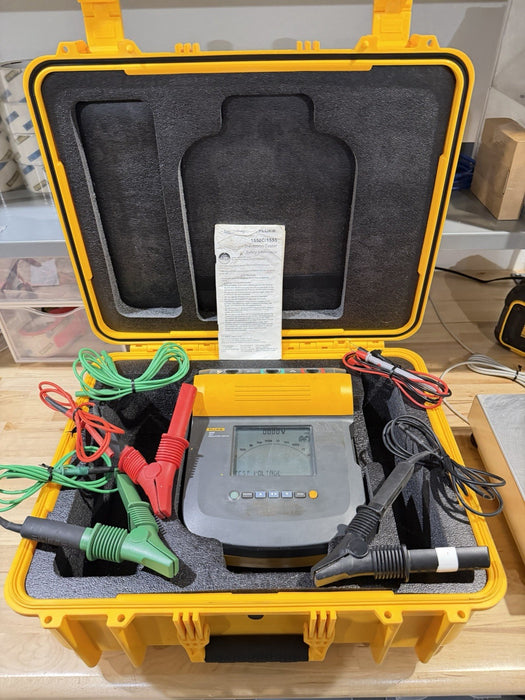 FLUKE 1555 10KV INSULATION TESTER WITH ACCESSORIES TESTED