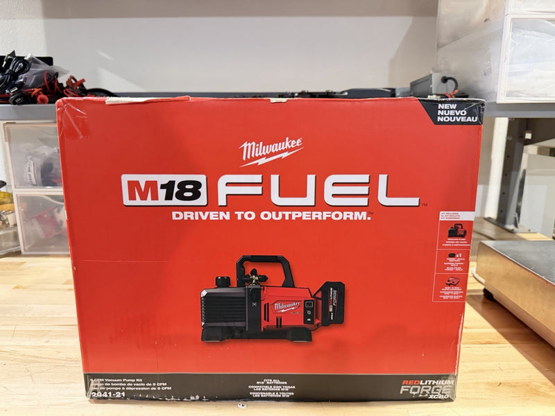 MILWAUKEE 2941-21 M18 FUEL 5 CFM VACUMM PUMP KIT (NEW FACTORY SEALED) SHIPS FAST
