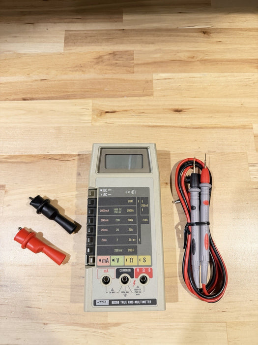 FLUKE 8026B TRUE RMS MULTIMETER W/ LEADS & CLIPS (TESTED) SHIPS FAST